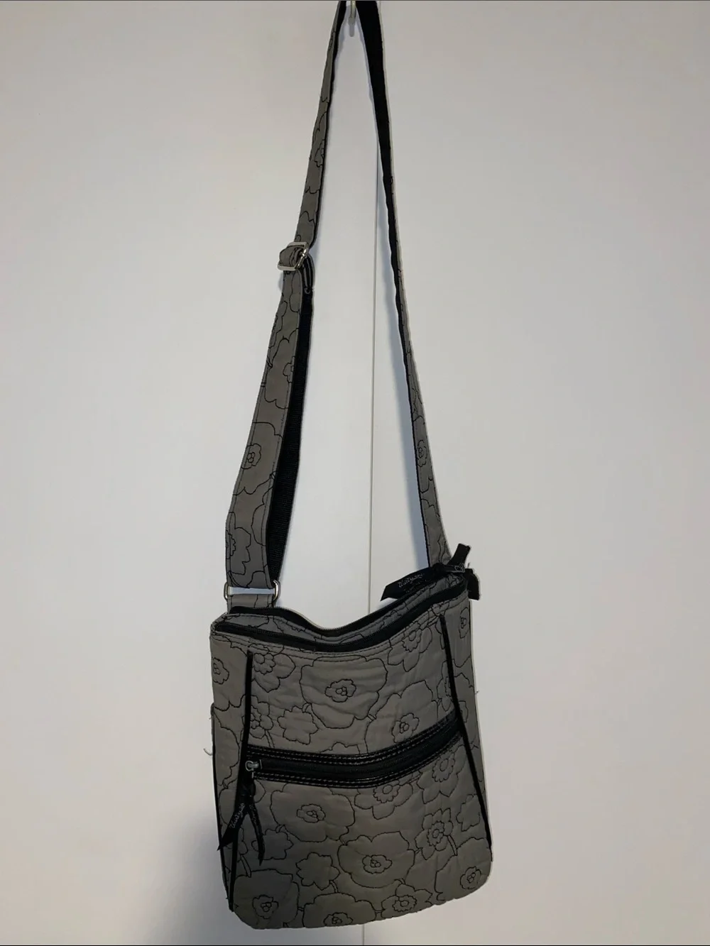 thirty-one Gray Floral Crossbody Purse with Adjustable Strap